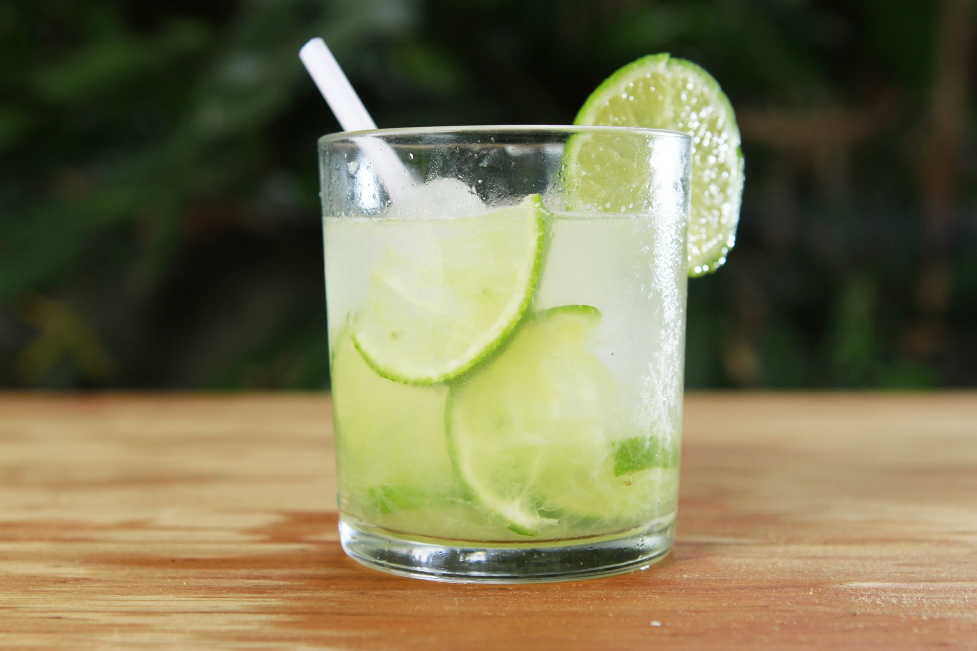 Como fazer caipirinha: 4 receitas para impressionar seus amigos | blog ...