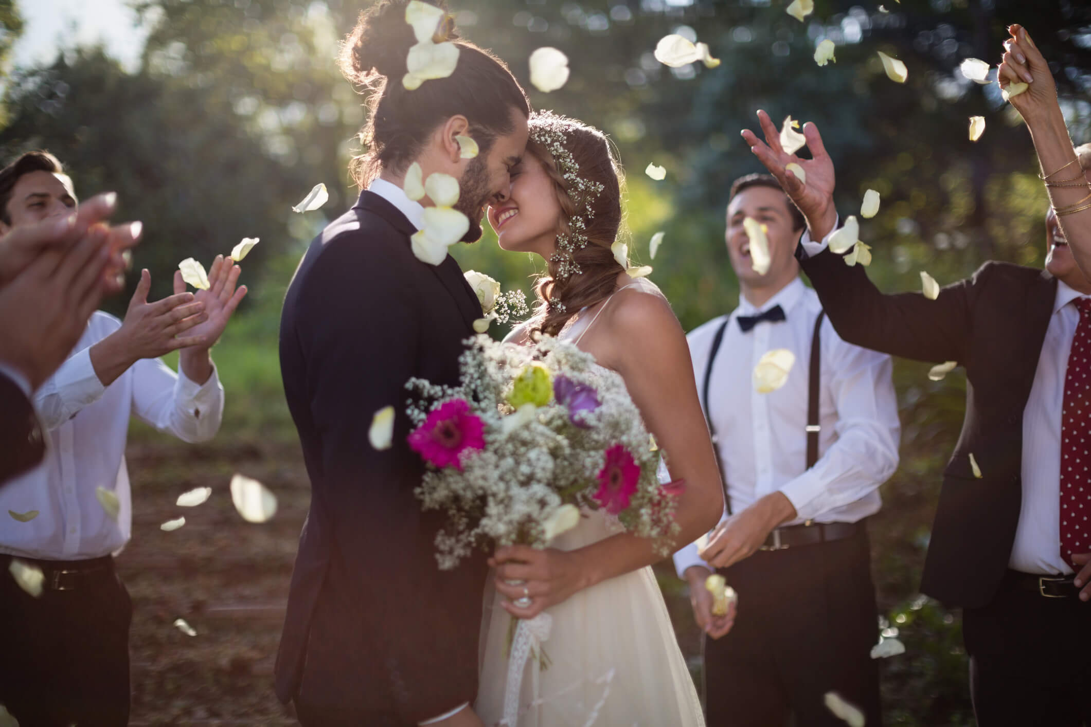 quem convidar para o casamento é sempre complicado